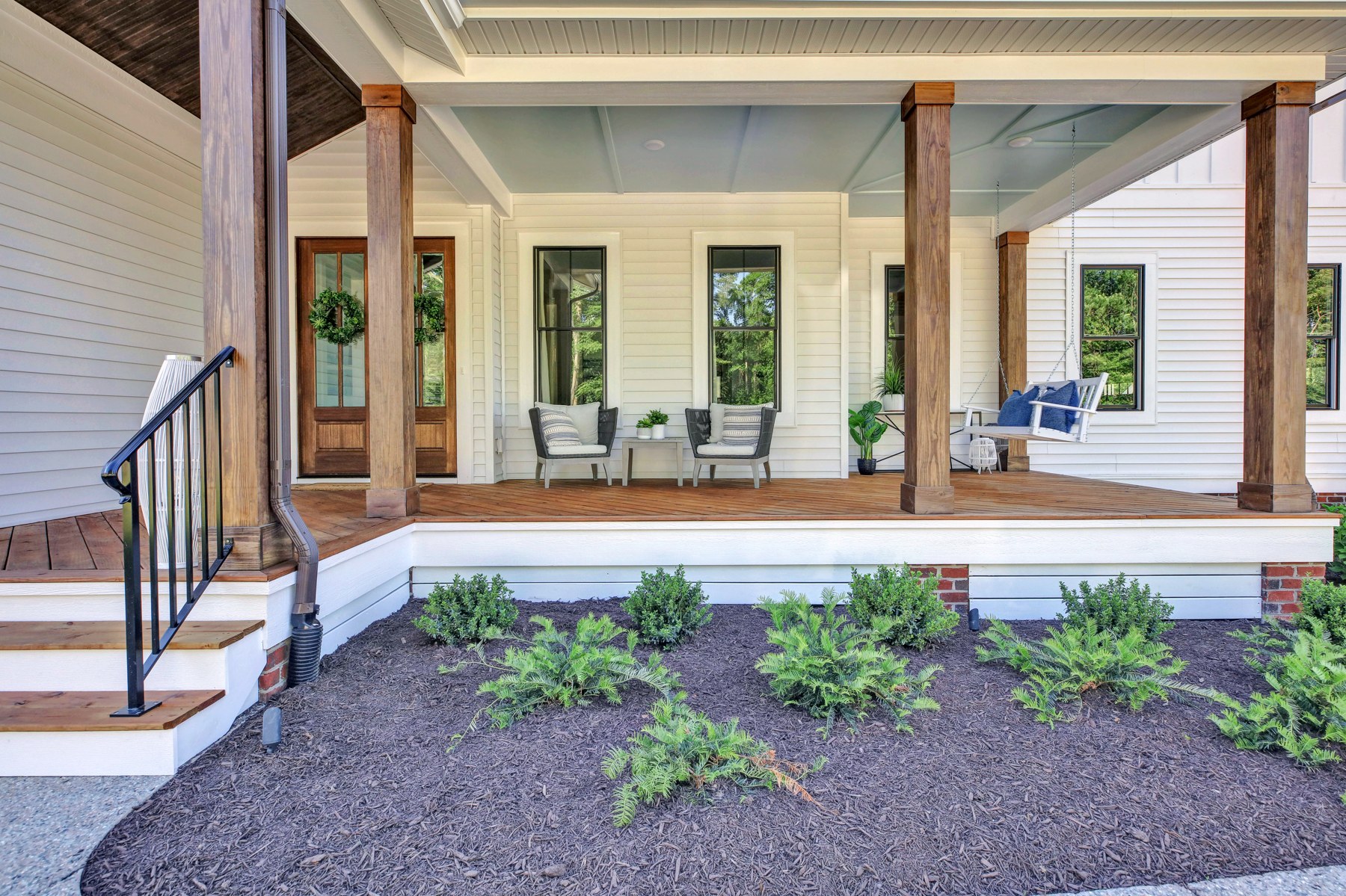 03 Front Porch